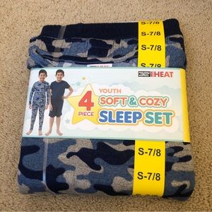 32 Degrees Youth 4 pc Soft and Cozy Sleep Set